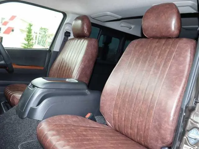 Toyota Hiace Van 2022 — миниатюра 3