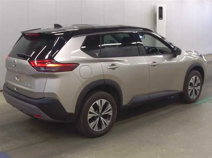Nissan X-Trail X e4ORCE 4WD 7-SEATS 2023 — миниатюра 4