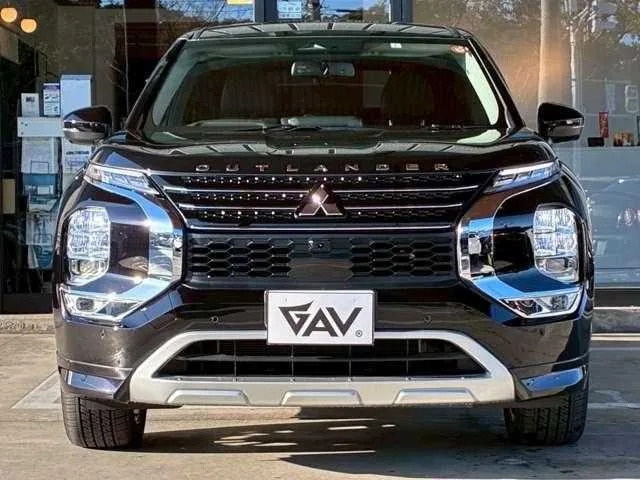 Mitsubishi Outlander 2022 — миниатюра 5