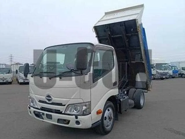 Hino Dutro 2022 — миниатюра 3