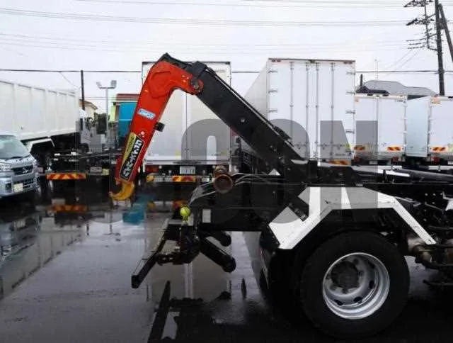Mitsubishi Fuso Fighter 2023 — миниатюра 4