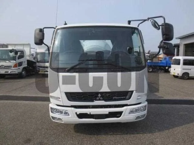 Mitsubishi Fuso Fighter 2025 — миниатюра 3