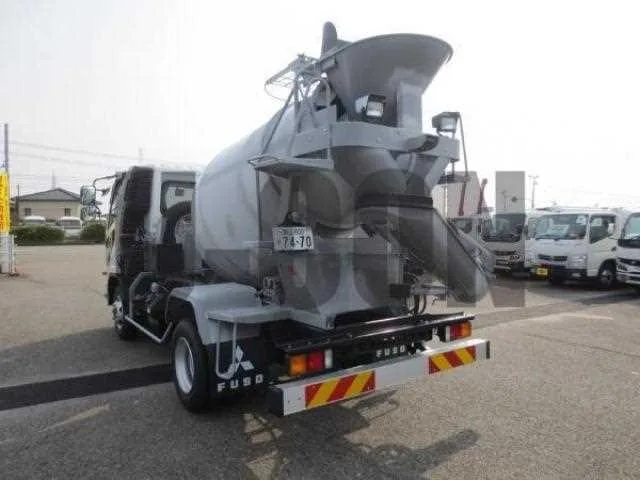 Mitsubishi Fuso Fighter 2025 — миниатюра 5