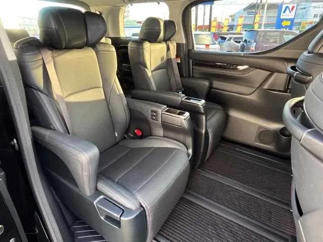 Toyota Alphard G 2023 — миниатюра 4