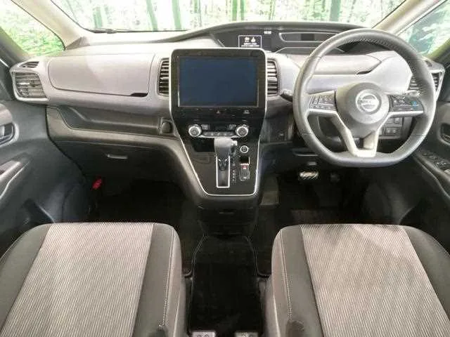 Nissan Serena 2022 — миниатюра 2
