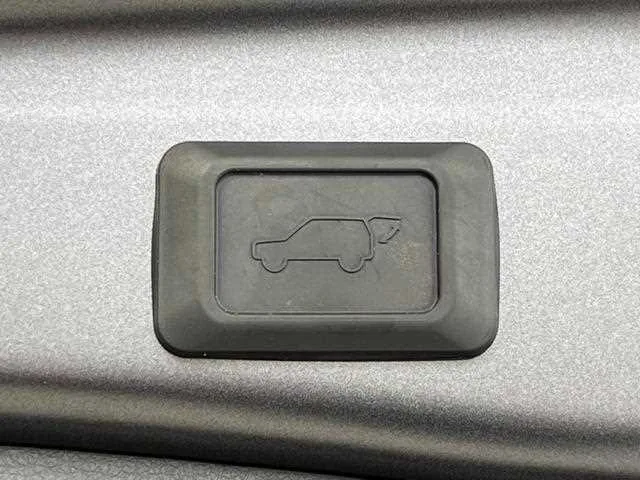 Toyota RAV4 2023 — миниатюра 3