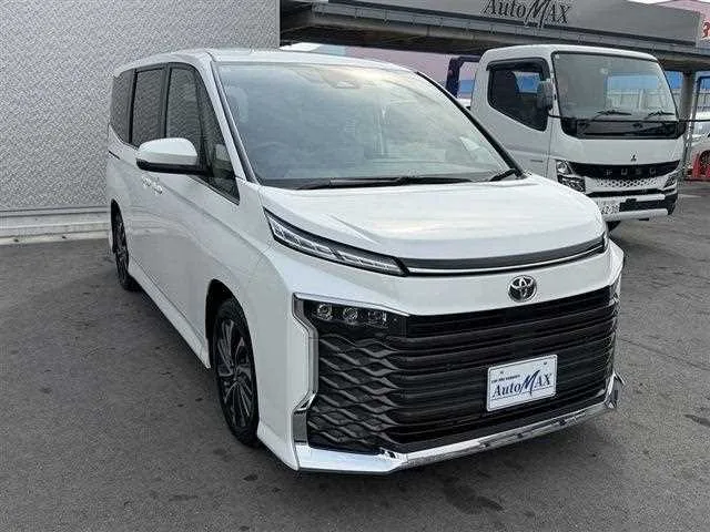 Toyota Voxy 2025 — миниатюра 3