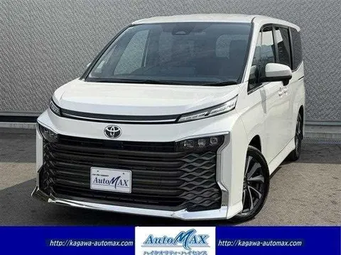 Toyota Voxy 2025 купить в Москве