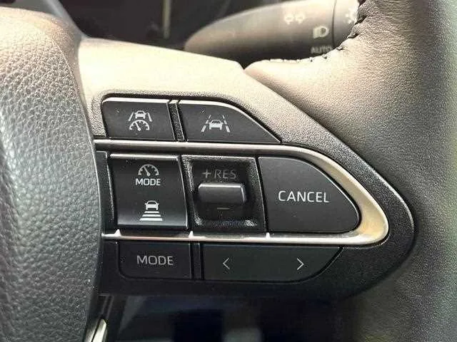 Toyota Voxy 2022 — миниатюра 5