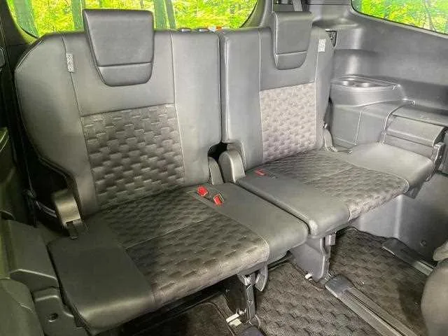 Toyota Voxy 2025 — миниатюра 4