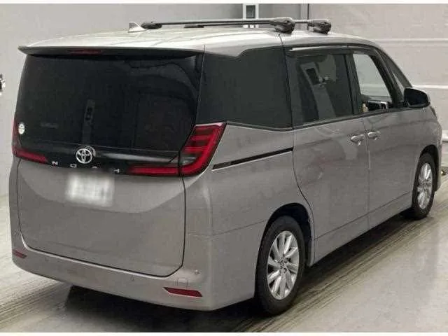 Toyota Noah 2022 — миниатюра 5