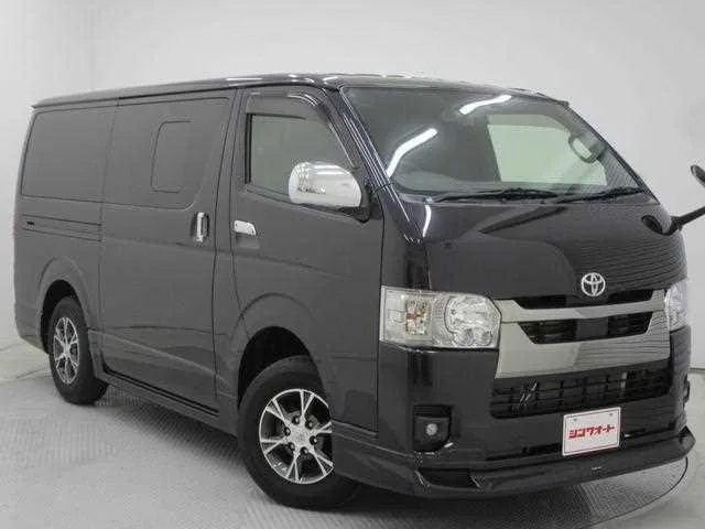 Toyota Hiace Van 2023 — миниатюра 3