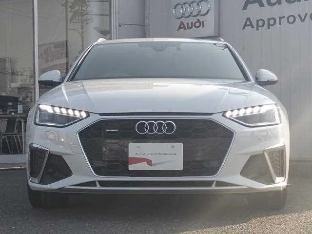 Audi A4 2023 — миниатюра 2