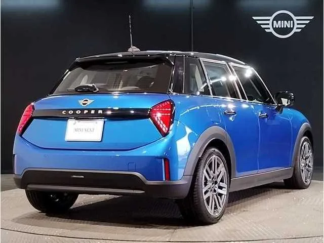 BMW MINI 2025 — миниатюра 4
