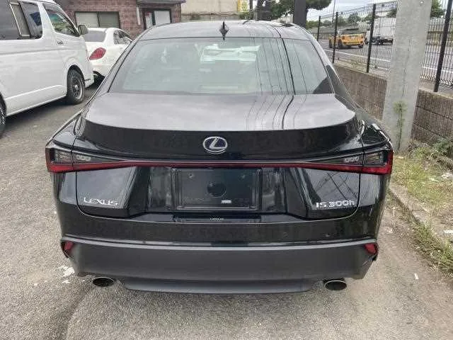 Lexus IS 2022 — миниатюра 2