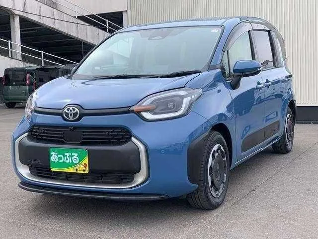 Toyota Sienta 2025 — миниатюра 2