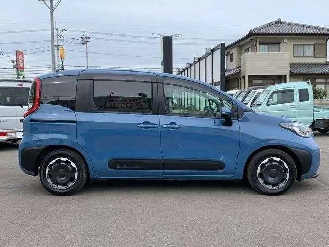 Toyota Sienta 2025 — миниатюра 5