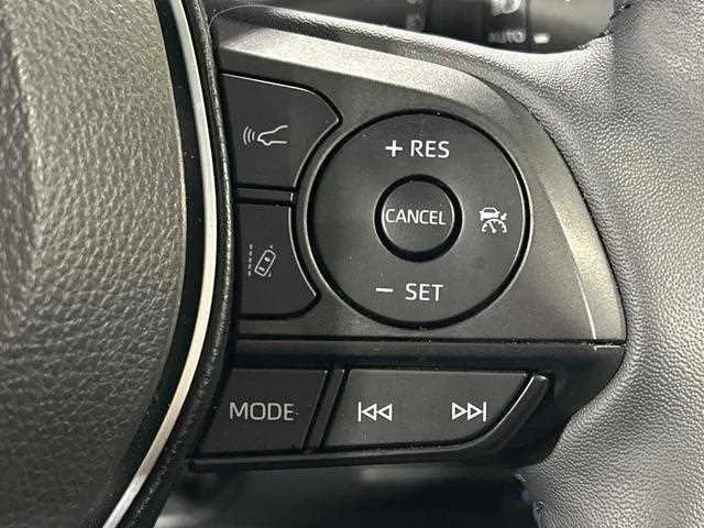 Toyota RAV4 2025 — миниатюра 3