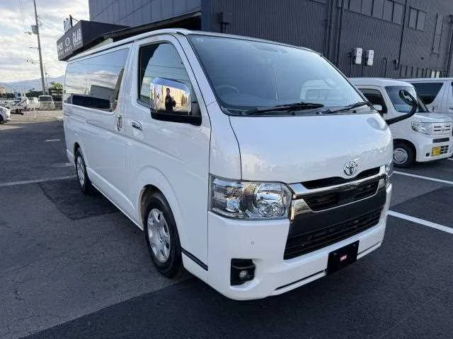 Toyota Hiace Van 2023 — миниатюра 2
