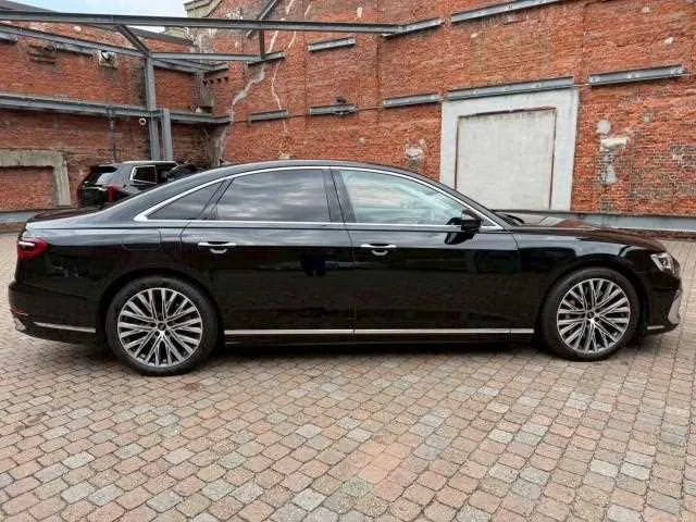 Audi A8 2023 — миниатюра 3