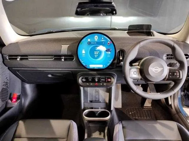 BMW MINI 2025 — миниатюра 2