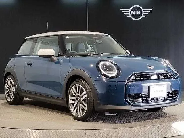 BMW MINI 2025 — миниатюра 3