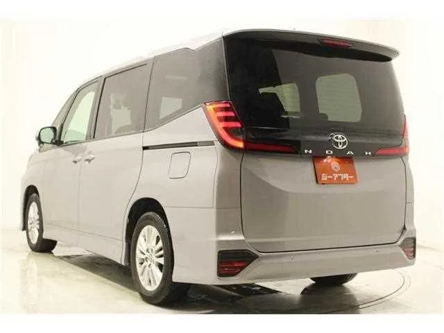 Toyota Noah 2022 — миниатюра 4