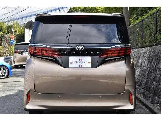 Toyota Alphard Hybrid 2025 — миниатюра 2