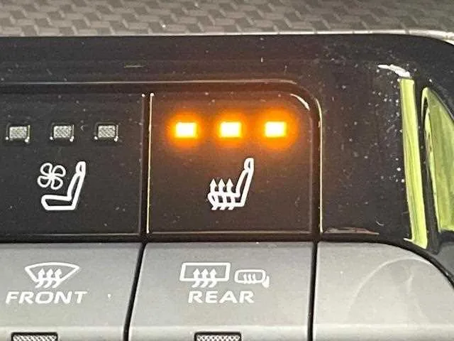 Toyota Prius 2023 — миниатюра 3