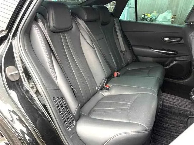 Toyota Crown Hybrid 2022 — миниатюра 4