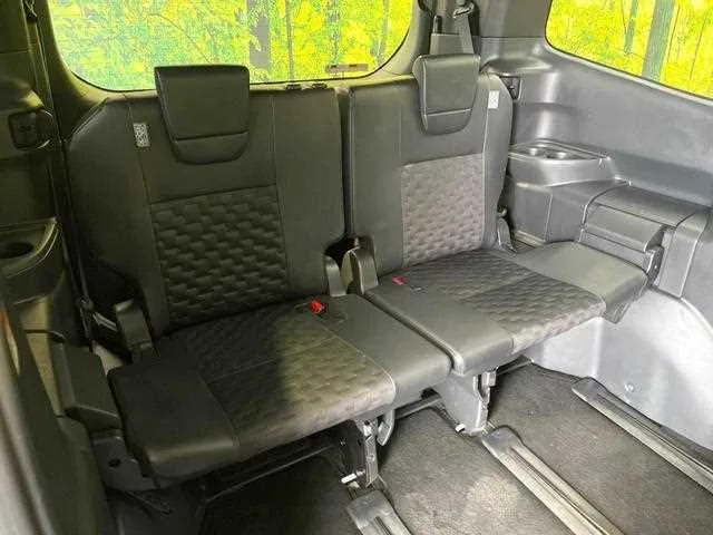Toyota Voxy 2024 — миниатюра 4
