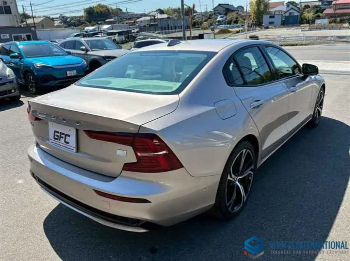 Volvo S60 Recharge Ultimate T6 AWD Plug In Hybrid/SR 2023 — миниатюра 2