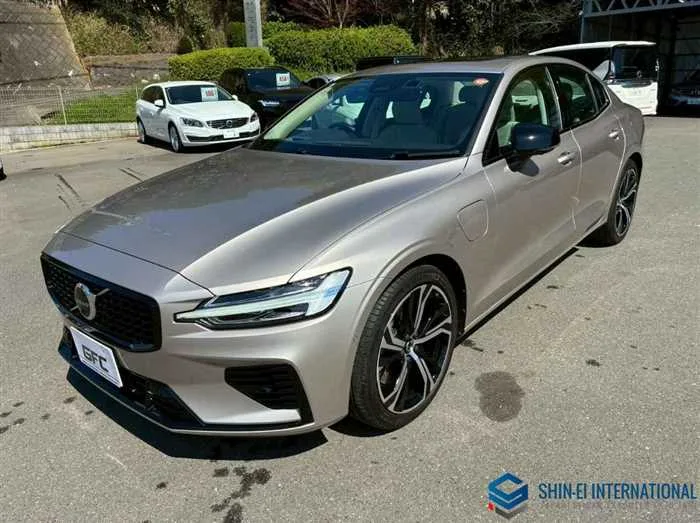 Volvo S60 Recharge Ultimate T6 AWD Plug In Hybrid/SR 2023 — фото 1, купить с доставкой в Москву
