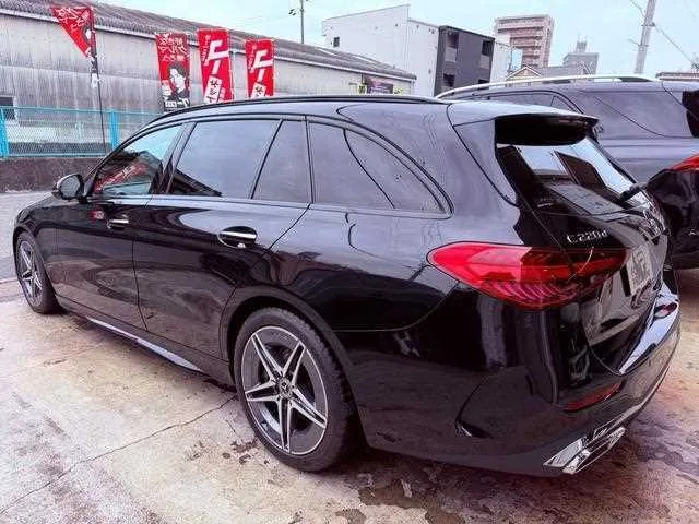 Mercedes-Benz C-Class 2023 — миниатюра 3