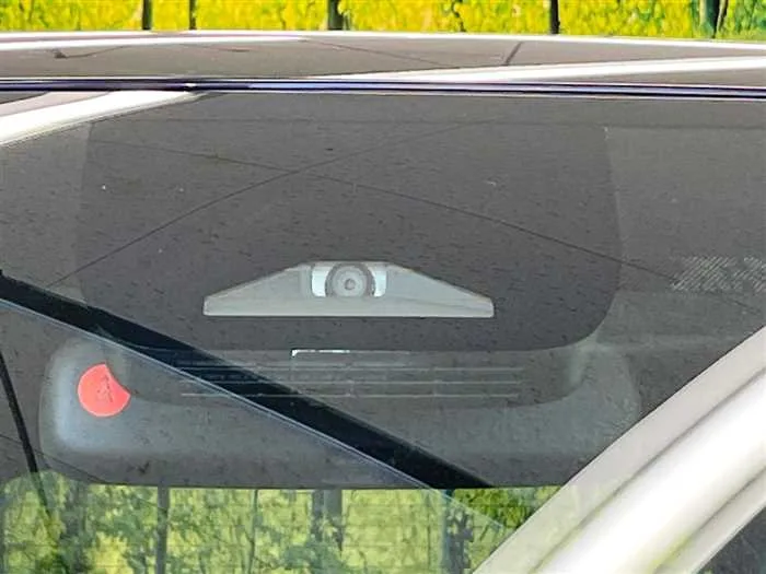 Toyota Voxy 2022 — миниатюра 5