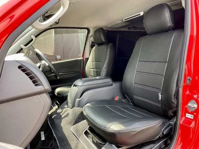 Toyota Hiace Van 2023 — миниатюра 4