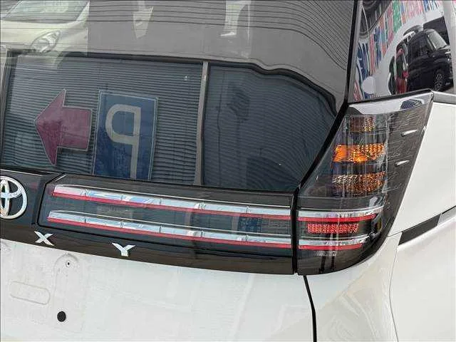 Toyota Voxy S-G 4WD 2022 — миниатюра 3