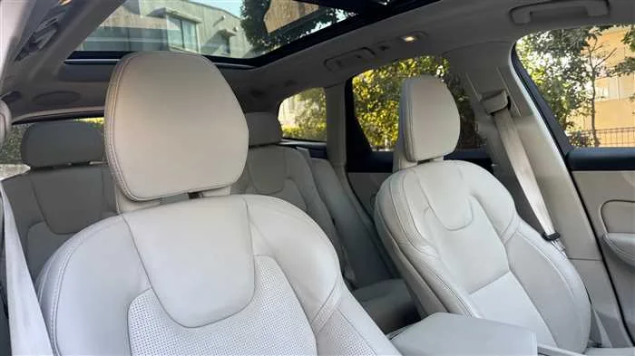 Volvo XC60 T6 AWD 2022 — миниатюра 3