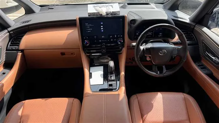 Toyota Vellfire Z 2024 — миниатюра 5
