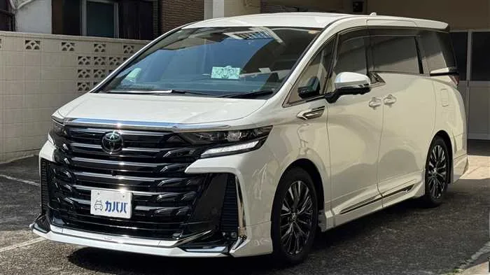 Toyota Vellfire Z 2024 — фото 1, купить с доставкой в Москву