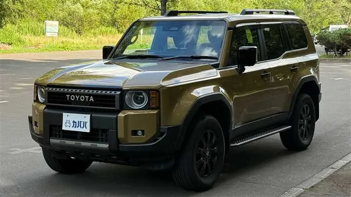 Toyota Land Cruiser 2.7 VX 2024 — фото 1, купить с доставкой в Москву
