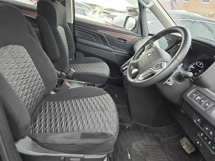 Mitsubishi Delica D5 GPKG4WD 2024 — миниатюра 3