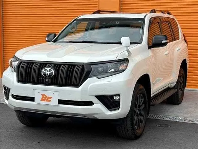 Toyota Land Cruiser Prado 2024 — фото 1, купить с доставкой в Москву