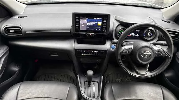 Toyota Yaris Cross X 2023 — миниатюра 5