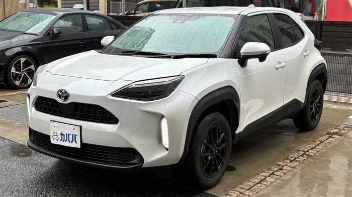 Toyota Yaris Cross X 2023 — фото 1, купить с доставкой в Москву