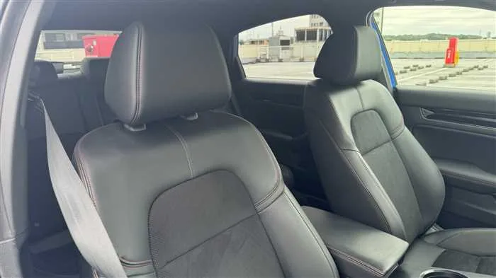Honda Civic e:HEV 2023 — миниатюра 3