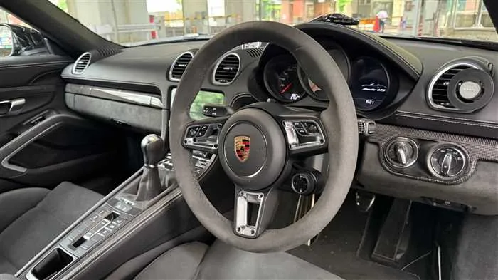 Porsche Porsche Others GTS 4.0 2024 — миниатюра 5