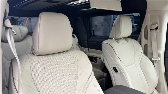 Toyota Alphard 2024 — миниатюра 3