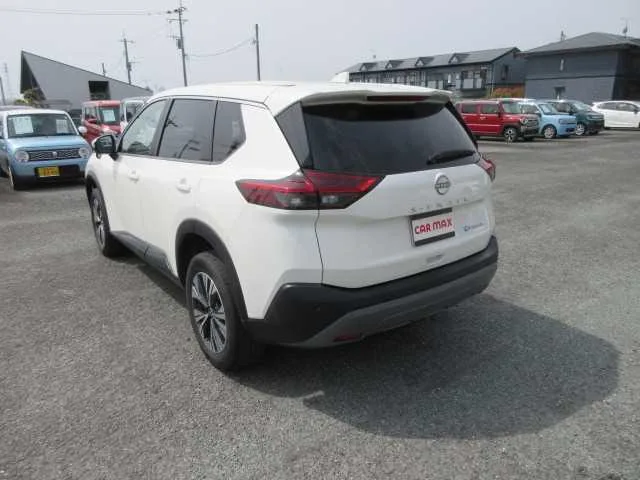 Nissan X-Trail 2022 — миниатюра 3