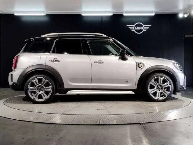 BMW MINI 2023 — миниатюра 5